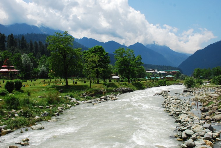 Pahalgam-top 10 hill station in India.