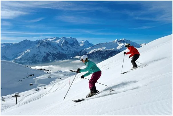 Ski_activities_in_Switzerland