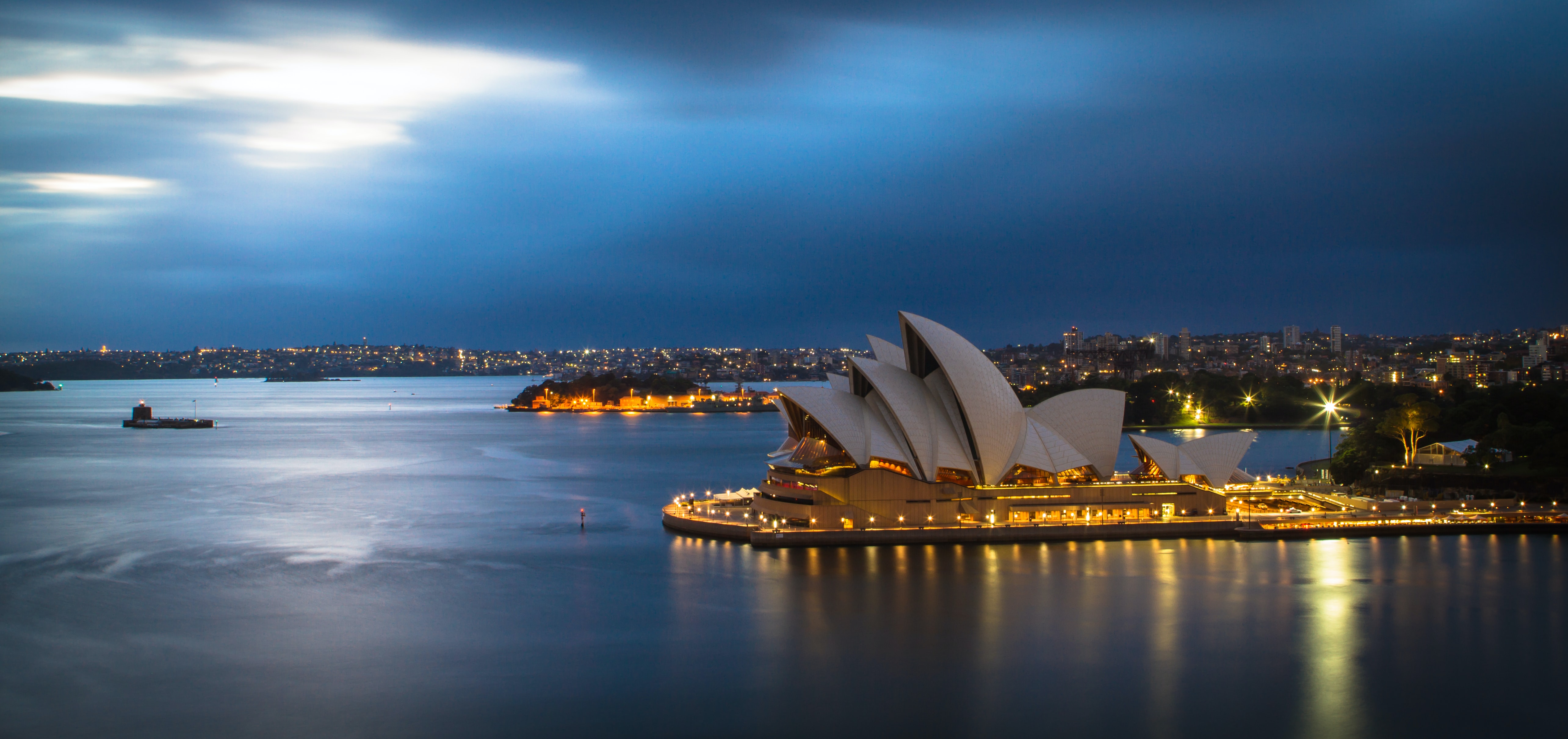 10 Reasons Why You Must Visit Australia