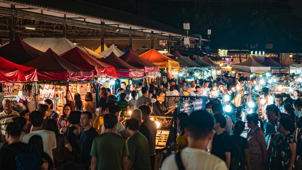 saphan_phut_night_market