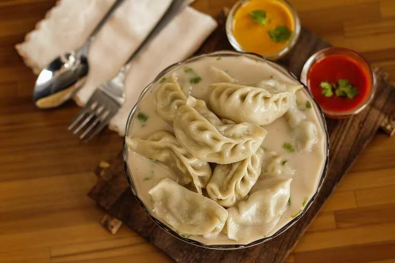 Momos