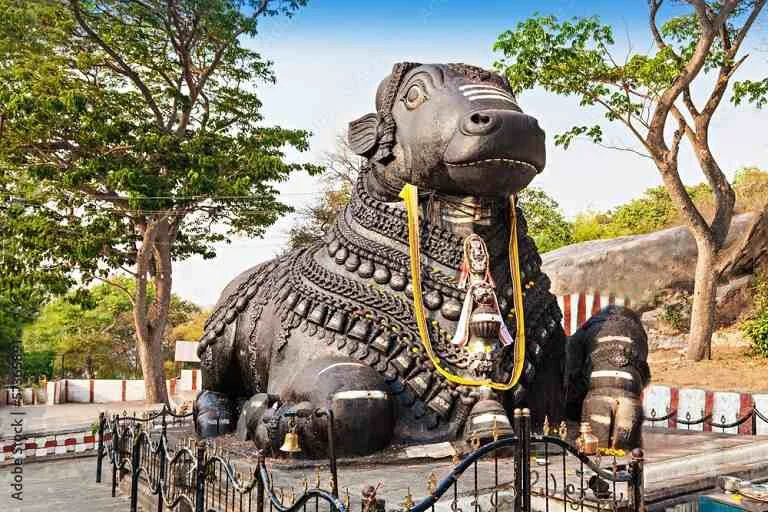Nandi Statue