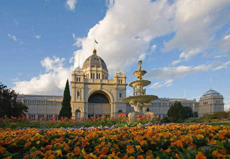 Royal_exhibition_building_tulips_straight-768x530