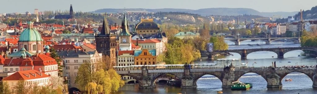 Relish the Prague walking tour experience
