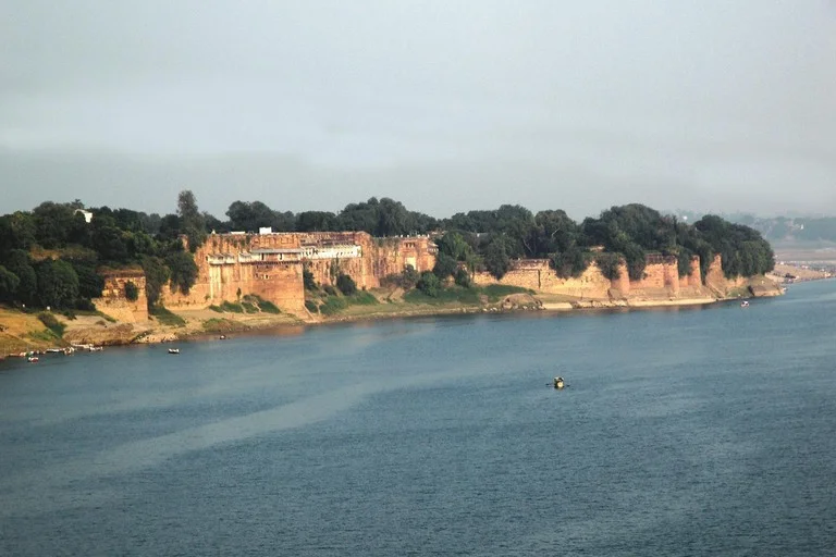 Allahabad Fort – A Mughal Marvel Overlooking the Sangam