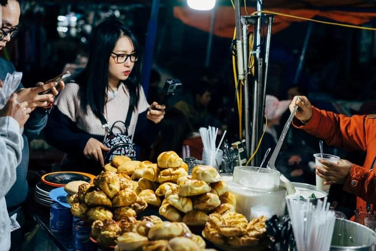 Dong Xuan Market