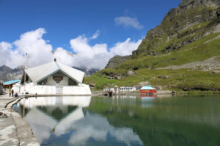 the Hemkund Gurudwara